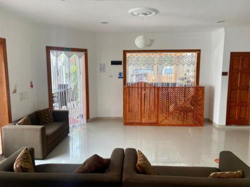 Alaika Maafushi Hotel Bagian luar foto