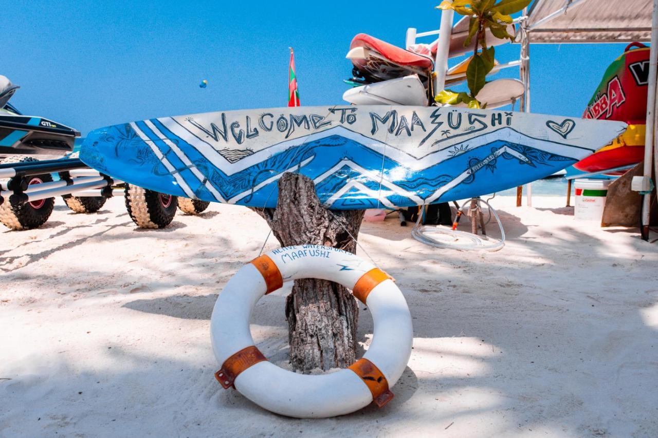 Alaika Maafushi Hotel Bagian luar foto